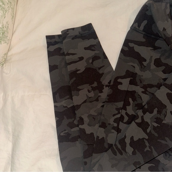 Lululemon align leggings 25” - Picture 4 of 5